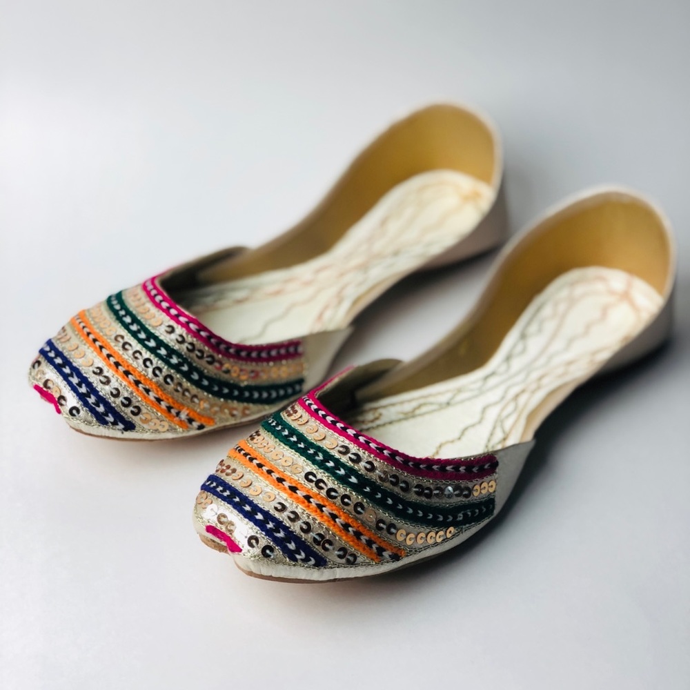 NEW Woman’s Punjabi Jutti Flats
